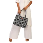 Jac BnW Circle - Image 3